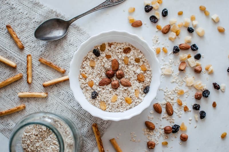 Cutting Breakfast: 1/2 Cup Rolled Oats & Whole Eggs (2)